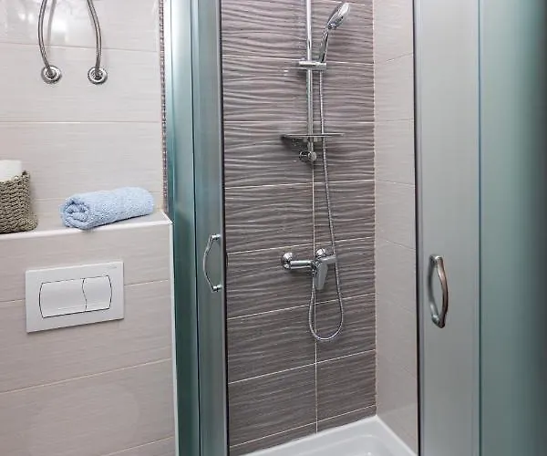 Plemic Apartment Pag Town